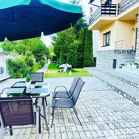 Vila Madisa Buşteni Exteriör bild